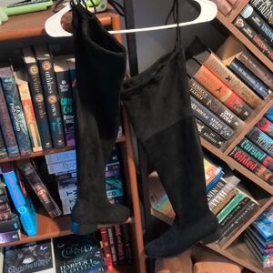 Source Unknown Black Heeled Boots